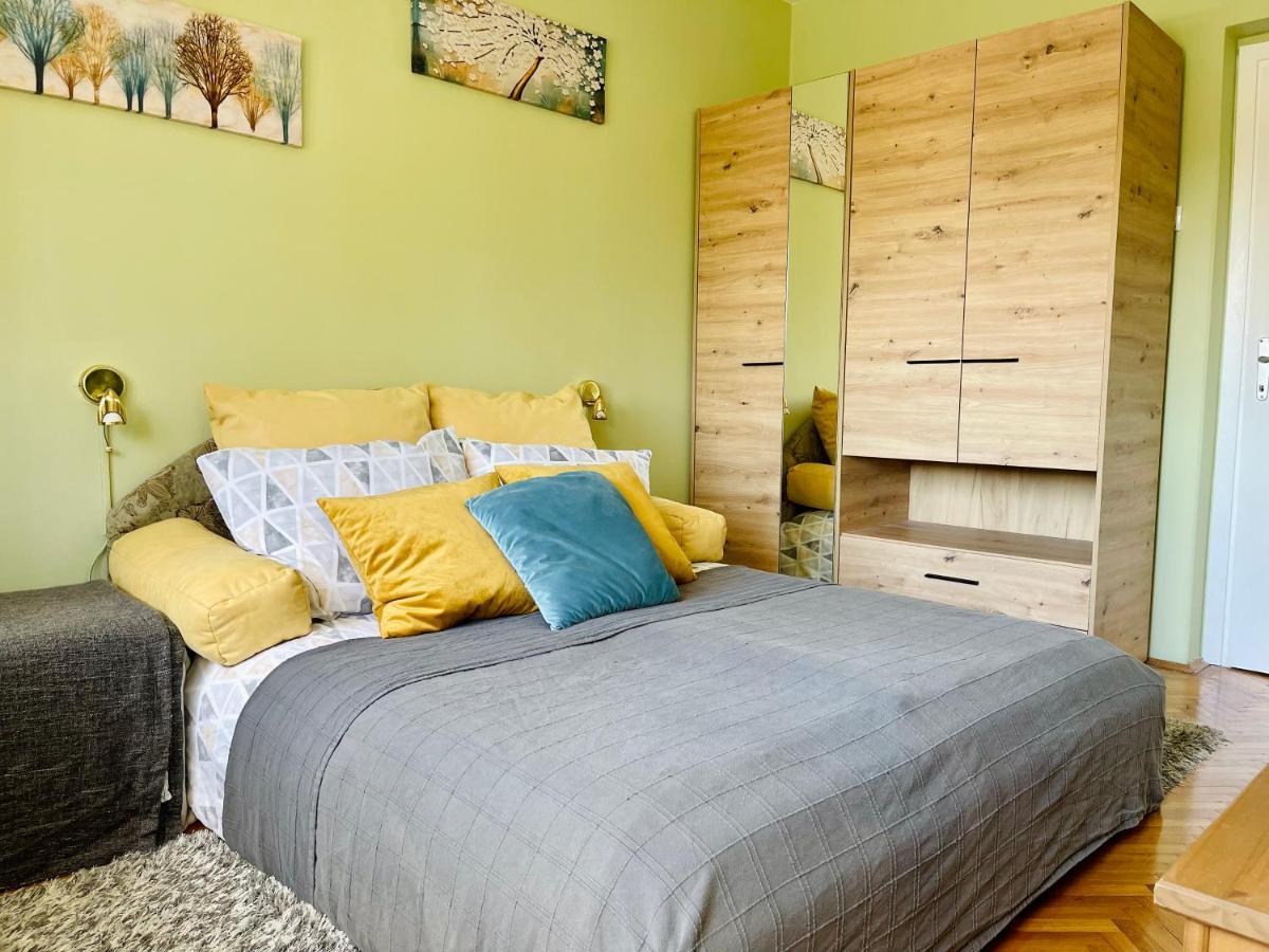 Apartman Jelena II Διαμέρισμα Σρέμσκα Μιτρόβιτσα Εξωτερικό φωτογραφία