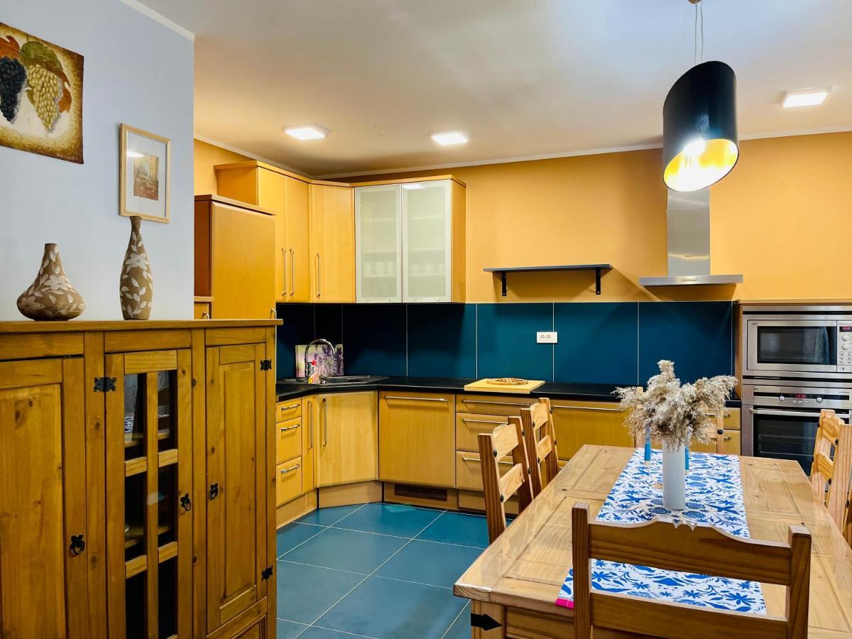 Apartman Jelena II Διαμέρισμα Σρέμσκα Μιτρόβιτσα Εξωτερικό φωτογραφία